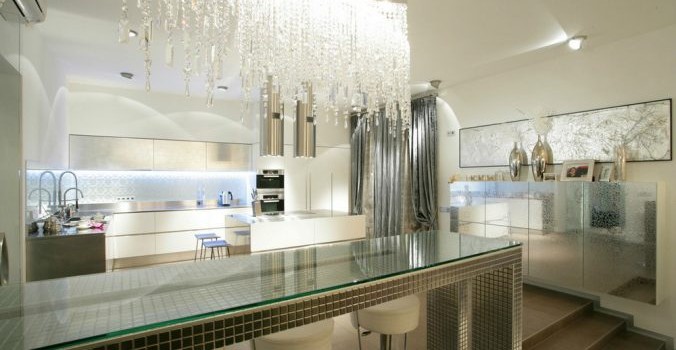 Дизайн білої кухні: варіанти для великих і маленьких кімнат, фото з прикладами Дизайн білої кухні: варіанти для великих і маленьких кімнат, фото з прикладами