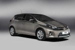 novaya-toyota-auris-est-3-8-litra-na-100-kilometrov-1